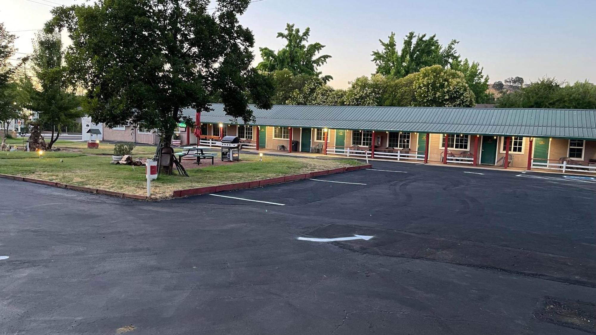 Jumping Frog Motel Angels Camp Exterior foto